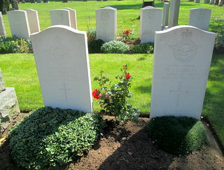 Leuchars Cemetery, RAF Graves | by jackdeightonsf