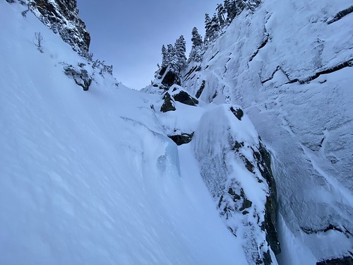 Ice bulge in the Crooked Couloir
