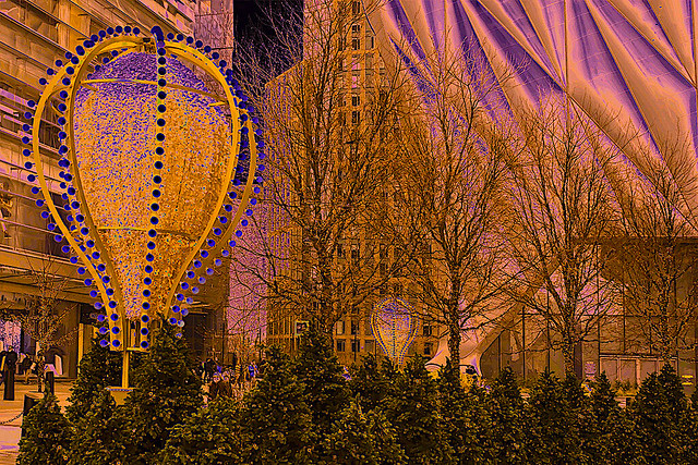 Outdoors at Hudson Yards Manhattan During Holiday Season (Nikon D7500 SigmaLense24.0mm f/1.8 ƒ/13.0  24.0mm 1/125  ISO500
