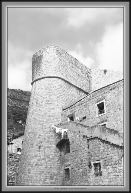 19570801 Dubrovnik 1.VIII.1957. 8952 PhotosCRODubrovnik scan from 6x9 cm negativ Ploče-Iza Grada Ivana Fischer_2 37