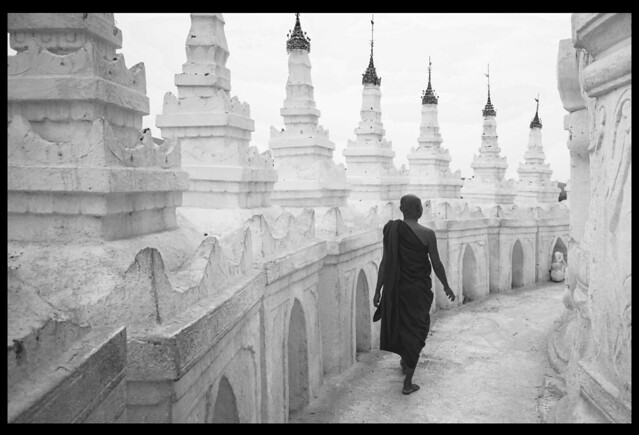 Mandalay - Monk  BW