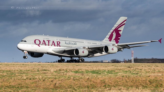 QATAR AIRWAYS A380-861