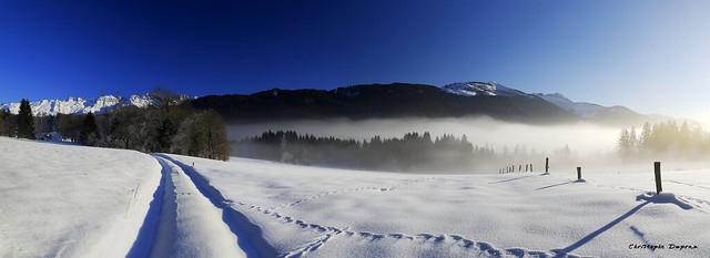 Panorama de Vallée des Huiles sous la brume (Vallée des Huiles, Belledonne, Savoie)