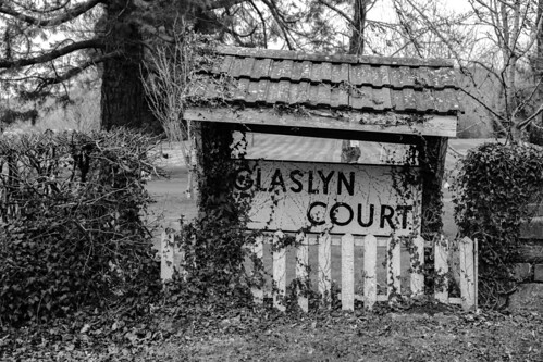 Glaslyn Court, Gilwern | by Richard Cheesman