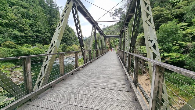 Karangahake Gorge Tunnel Bridge