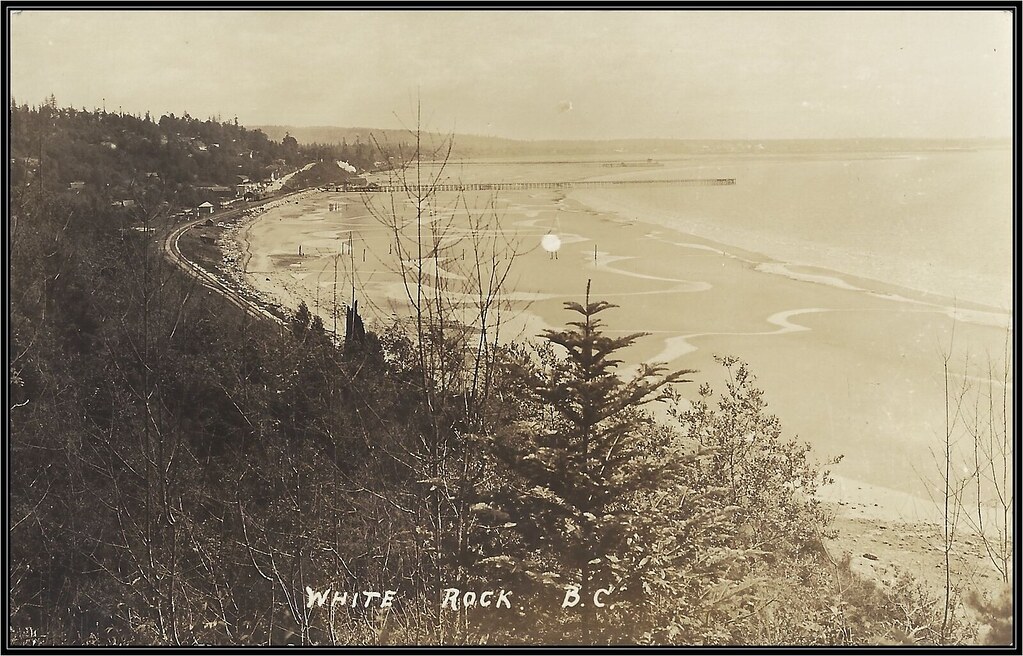 c. 1933 Real Photo Postcard - The Beach area and Pier - overlooking Semiahmoo Bay at White Rock, British Columbia
