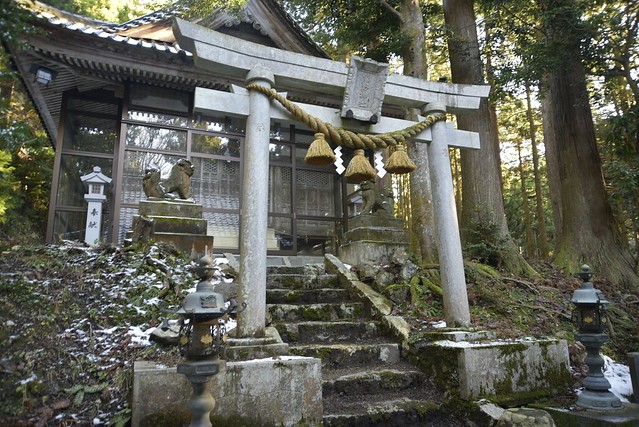 井田の不動滝と熊野神社
