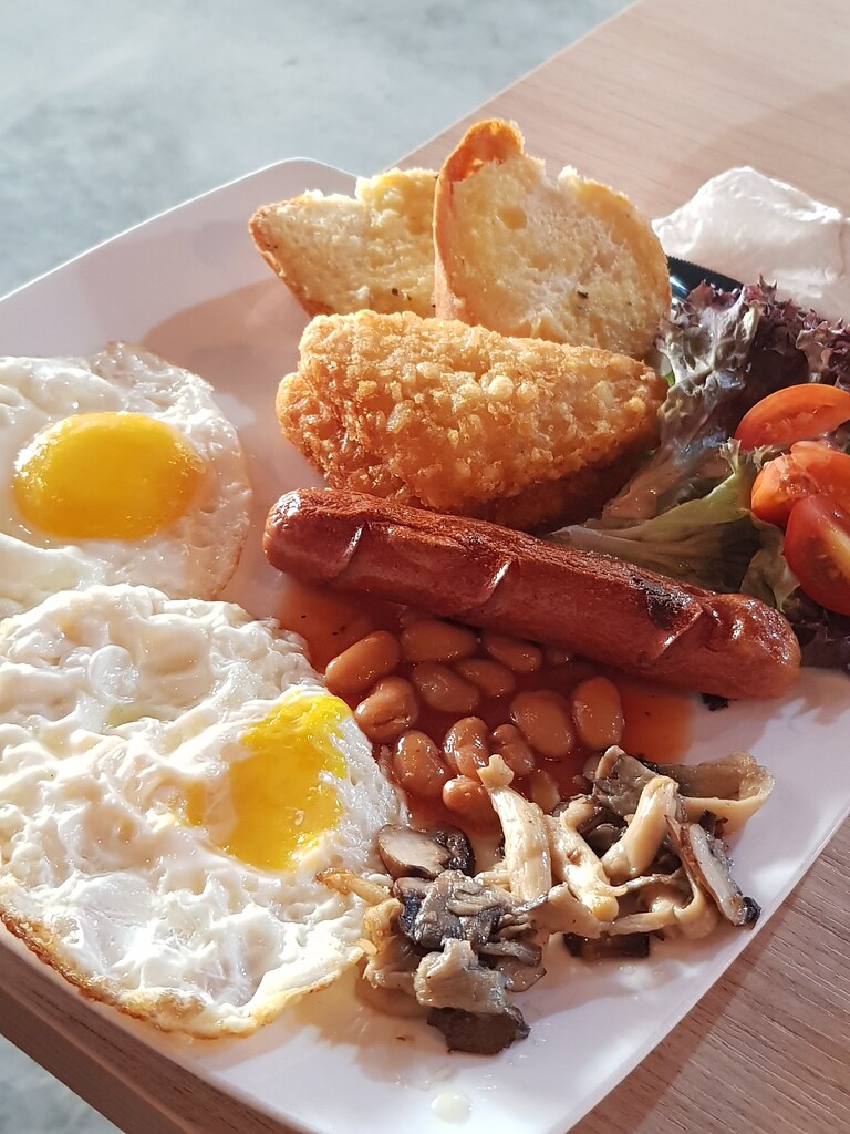 大早餐和拿鐵咖啡 Breakfast Supreme w/Latte rm$18.90 @ Doi Chaang Caffe USJ10