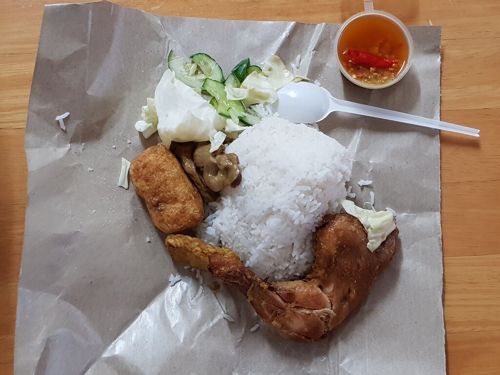 印尼烤椰絲炸雞飯 Ayam Bumbu Ori set rm$10.90 @ Ayam Gepuk Pak Gembus USJ9