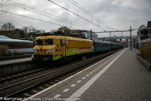 20211114_NL_Arnhem Centraam_Strukton Rail 1756 with Dinner Train