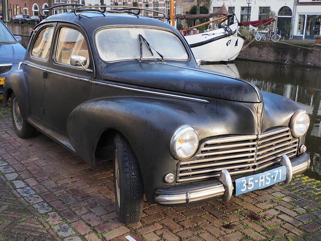 On the quay: The Peugeot 203, a French classic from the 50s
