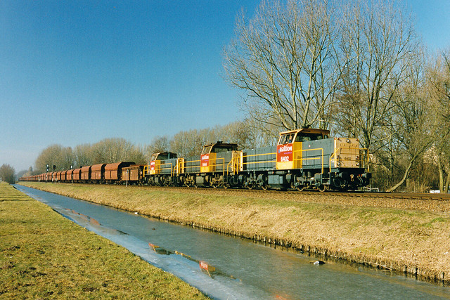 3 x Railion 6400  (6402 + 6444 + 6460) + goederentrein Maasvlakte - Dillingen (Saar)  - Rotterdam Zuidwijk