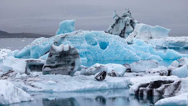 It's a magical ice world in Jökulsarlon glacier lagoon