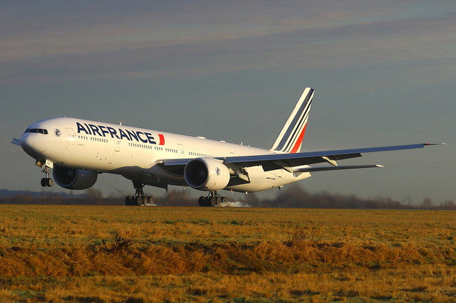 Air France Boeing 777-328(ER) F-GSQA