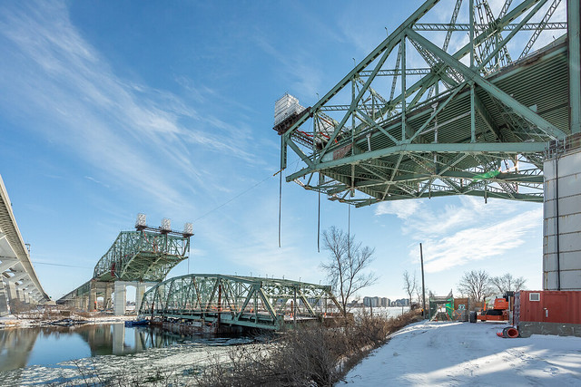 Déconstruction du pont Champlain d'origine