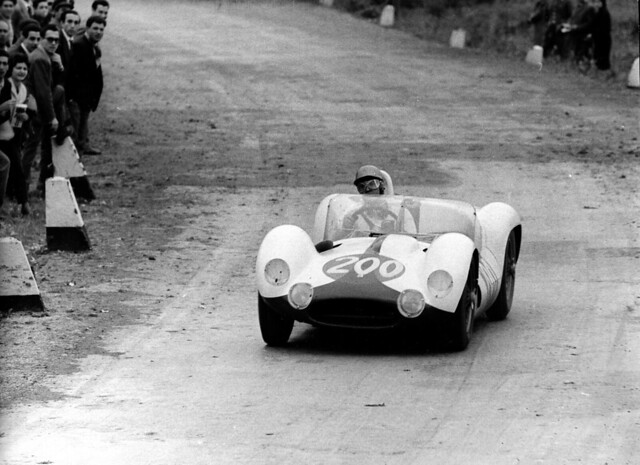 (photo Maserati)Tipo_60_Birdcage_1959_Test_Stirling_Moss_Modena_1 (4)