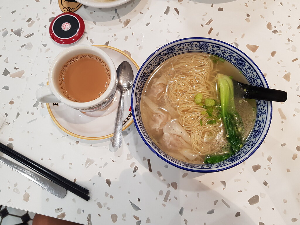 佐敦招牌細蓉 Wanton Soup Noodle rm$16.90 & 佐敦奶茶 Milk Tea rm$7.50 @ 佐敦冰室 Jordan Hong Kong Restaurant in 雙威商場 Sunway Pyramid