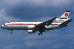 Bangladesh Airlines DC-10-30 S2-ACQ LHR 29/06/2002