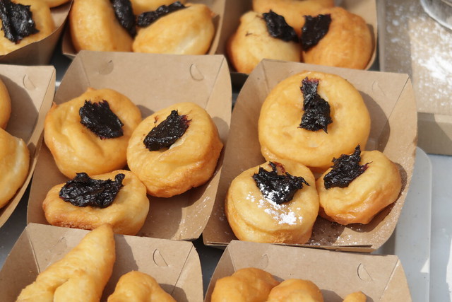 Donuts with plum jam from Nagymuzsaly 055
