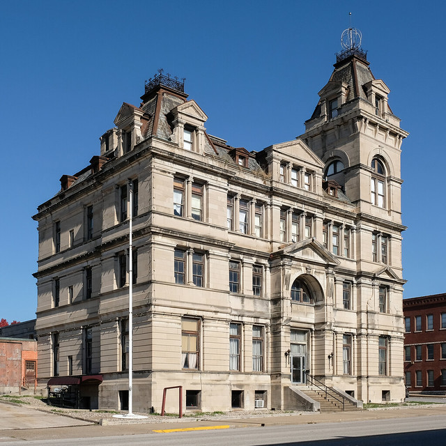 INDIANA LIMESTONE ARRIVES IN MISSOURI in 1888 in the form of a post office and federal courthouse.
