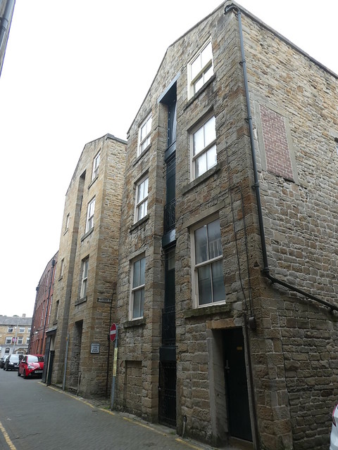 Burnley [Listed Building Grade II] - 1 & 3 Coal Street 210831