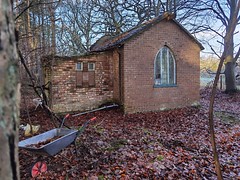 Spread Oak Wood Chapel