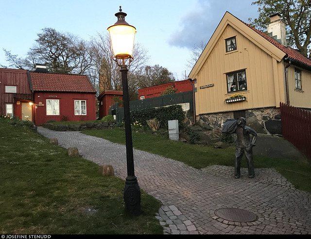 20200425_i4 Quaint old wooden houses hidden in Gothenburg, Sweden