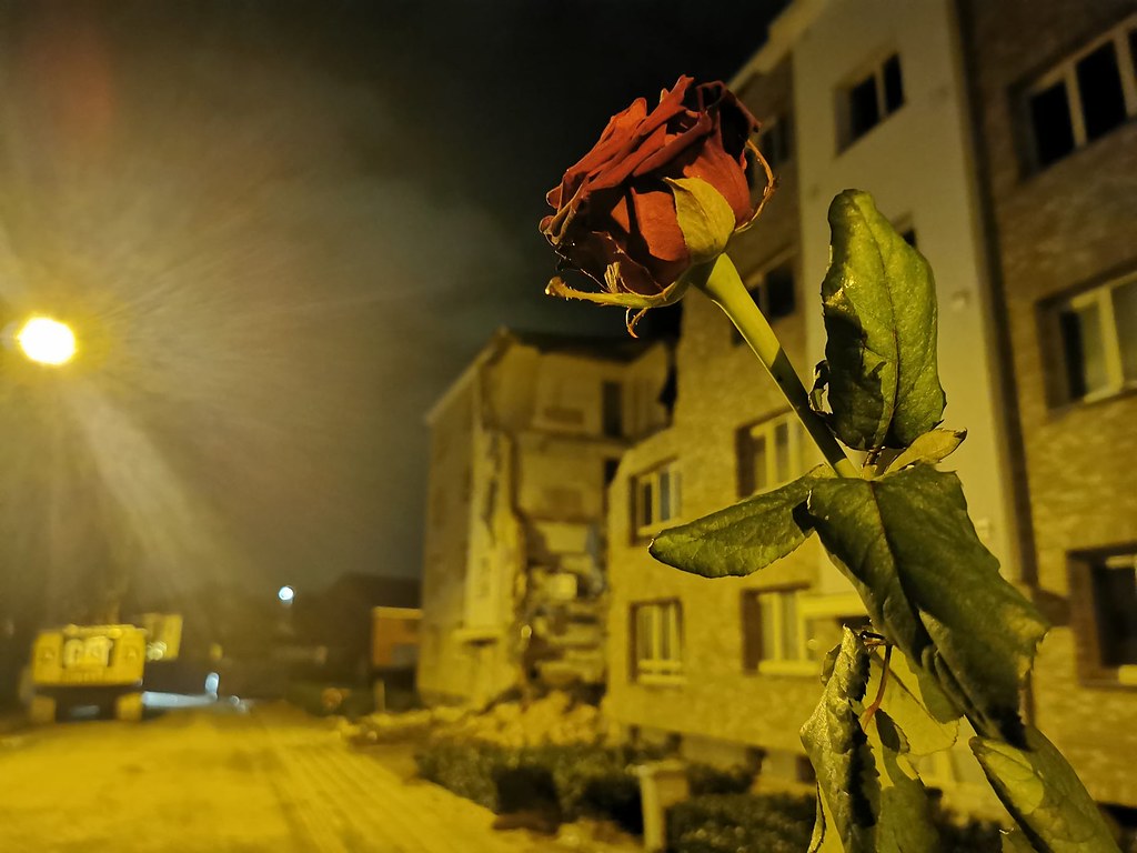 Bloemen voor de slachtoffers van de gasontploffing in Turnhout