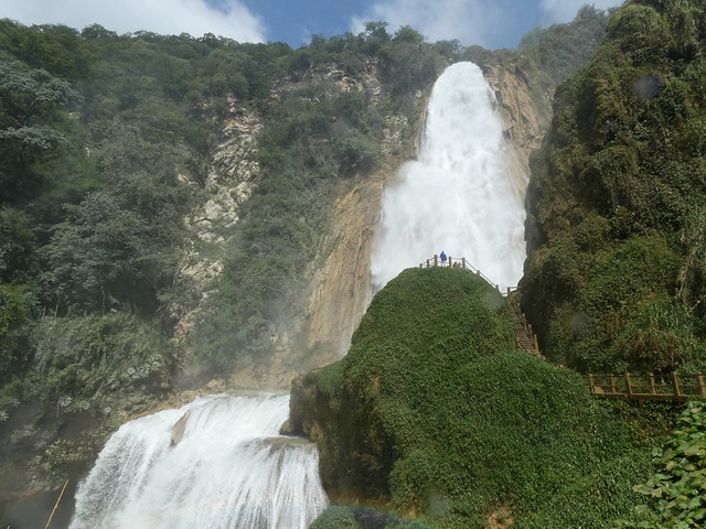 El famoso Velo de novia, en lo alto de las cascadas El Chiflón (Chiapas, México)
