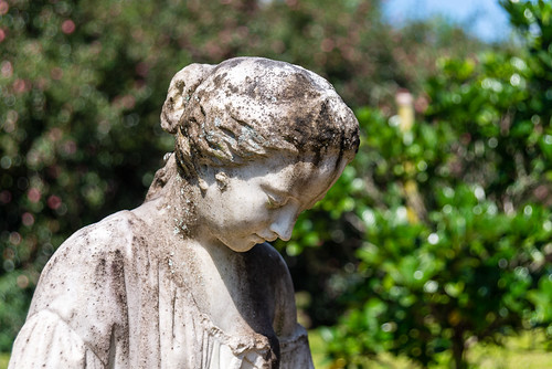 Statue