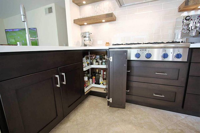 Transitional style Modern custom Aplus #Cabinets #Kitchen #Remodel in city of Laguna Niguel, #OrangeCounty  http://www.aplushomeimprovements.com/portfolio_page/134-laguna-niguel-transitional-kitchen-remodel/