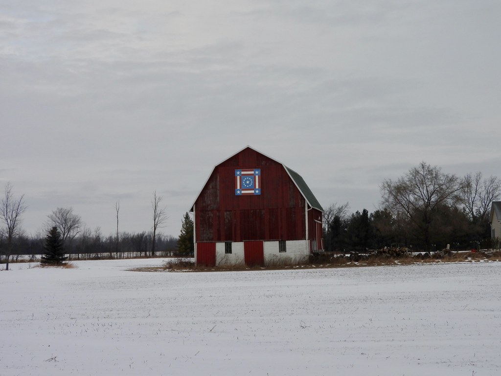 The Wing Barn in Marlette, Michigan. Photo by howderfamily.com; (CC BY-NC-SA 2.0)
