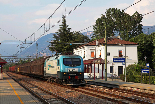 Rail Traction Company EU43-008 + Güterzug/goederentrein/freight train  - Egna-Termeno