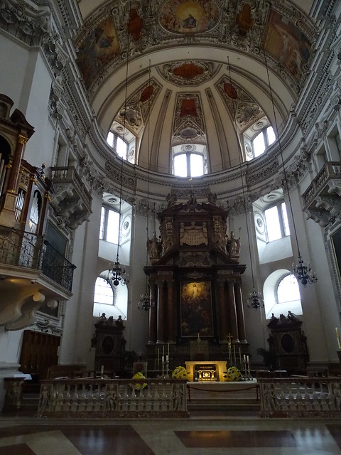 altar mayor boveda abside interior Catedral de Salzburgo Austria 01