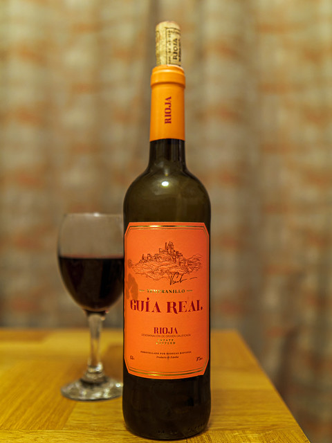 Glass of Guia Real Rioja (Olympus OM-D EM1.3 & M.Zuiko 17mm f1.2 Prime)