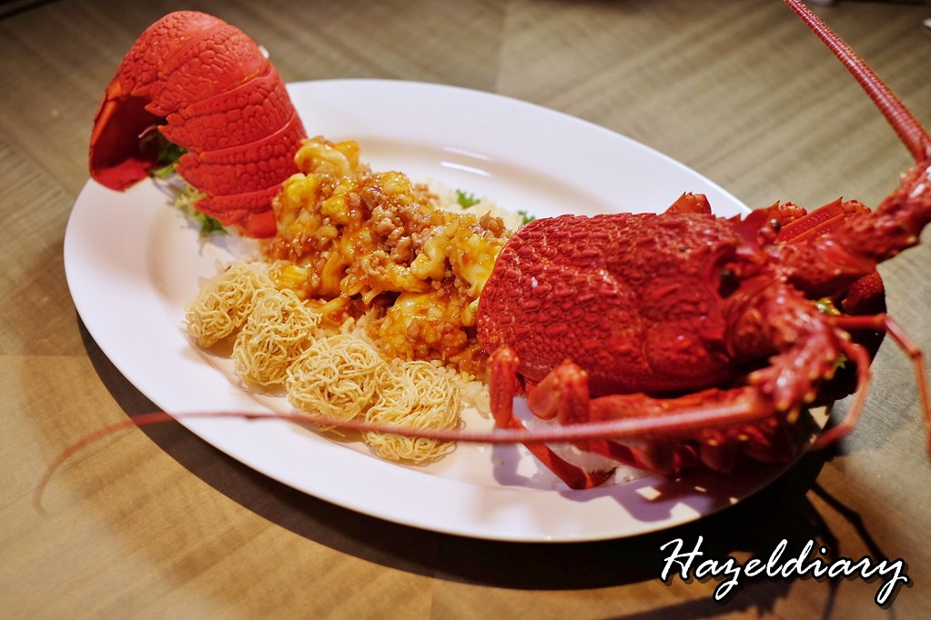 Jiang Nan Chun Four Seasons-Wok-fried Australian Lobster with Chilli Sauce and Crispy Noodles
