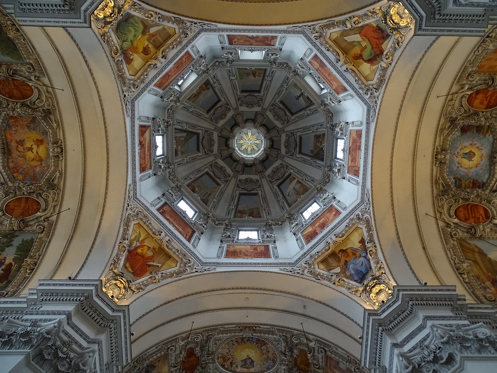 cúpula interior Catedral de Salzburgo Austria
