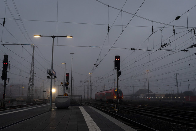 2022_1_14_DO_Hbf_Nebel_Bahnsteig_1