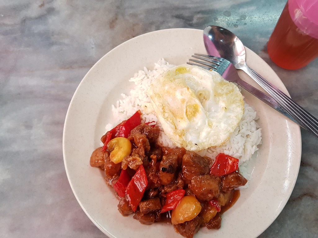 咕嚕肉飯 Sweet & Sour Pork Rice rm$8.90 @ 888 開飯咯食堂 Canteen in PJ Phileo Damansara