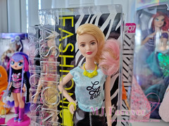 Barbie Fashionista LA Girl Doll