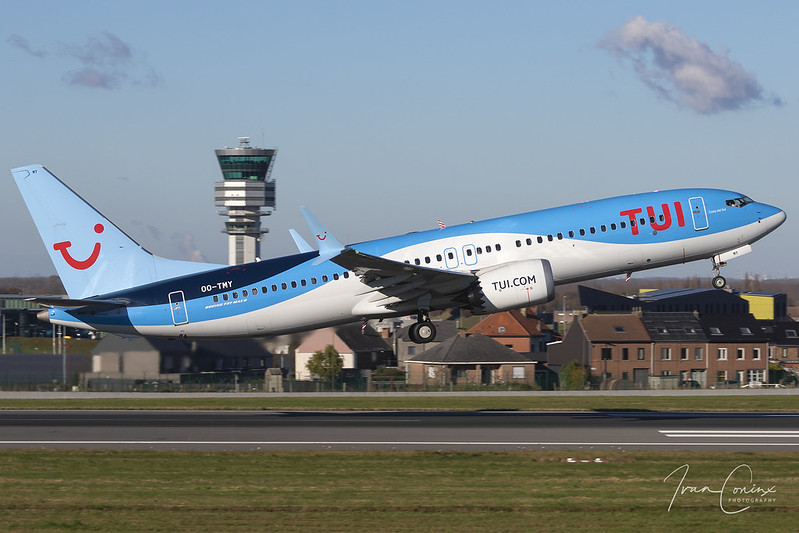 Boeing 737-8 MAX – TUI Fly Belgium – OO-TMY – Brussels Airport (BRU EBBR) – 2021 11 22 – Takeoff RWY 07R – 01 – Copyright © 2021 Ivan Coninx