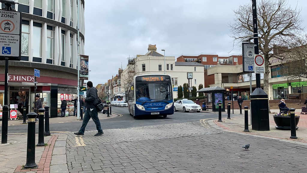 STAGECOACH SOUTH WORTHING 27671 WORKING ON ROUTE 5 via DURRINGTON TESCO STONE LANE BROAD WATER WORTHING STATION TOWN HALL CHAPLE ROAD WORTHING TOWN & SOUTH STREET WORTHING WITCH THEN CHANGE BUS DRIVERS AND THEN RESTART THE ROUTE