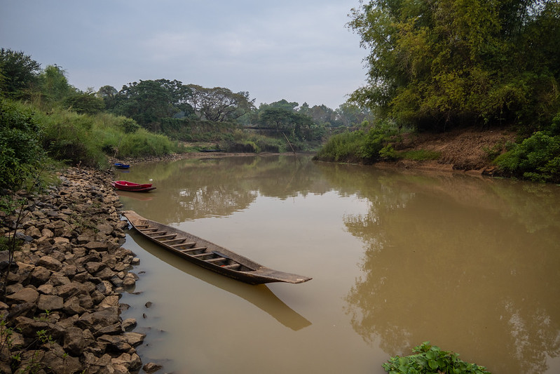 Canoes in the Pao River 5e