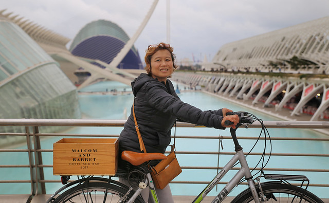 Kanitha enjoying València by bike