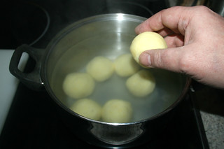 08 - Cook dumplings / Klöße kochen