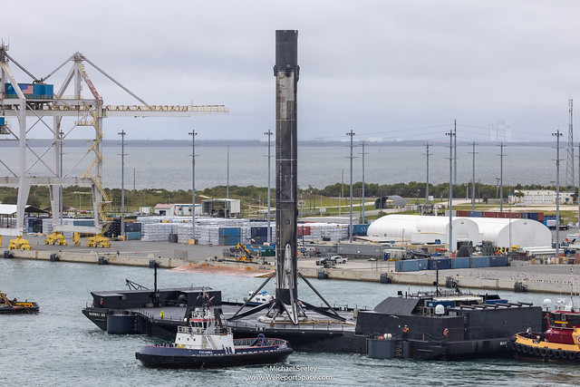 SpaceX Falcon9 booster 1060-10 returns to port