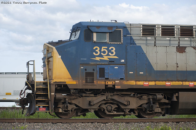 CSX 353 on the Interchange track in Justin, Texas