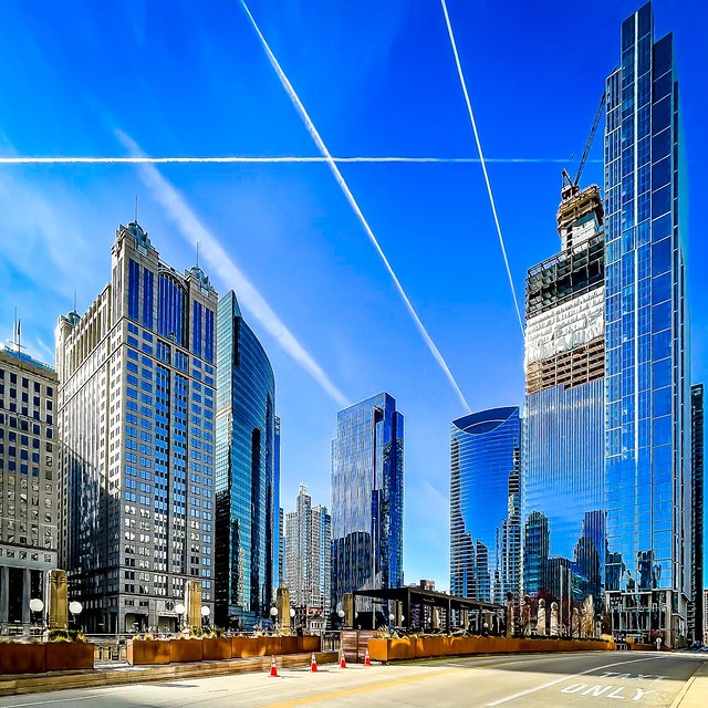 #crisscross #chicago #sky #architecture