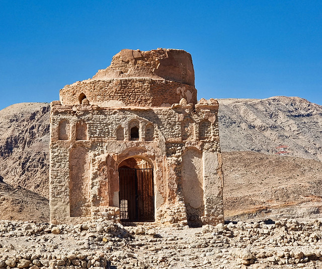 Tomb of Bibi Maryam, 13th cent., Qalhat, Oman (3)