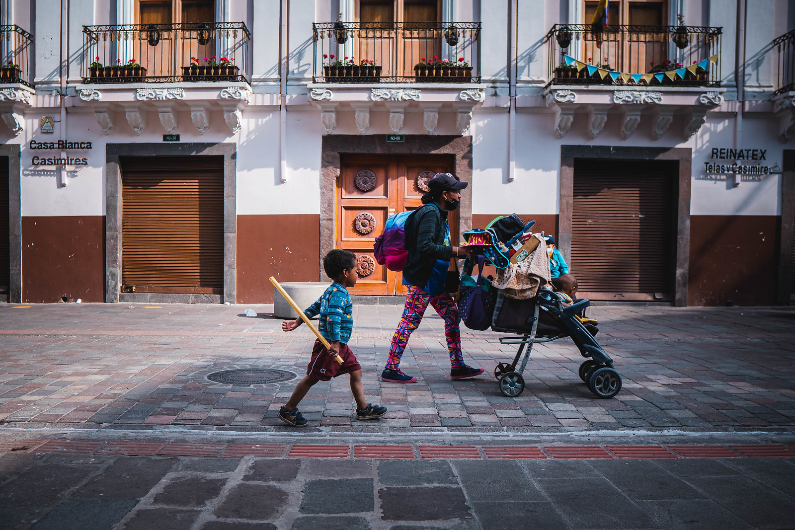 Instantes en Quito - Familia nómada